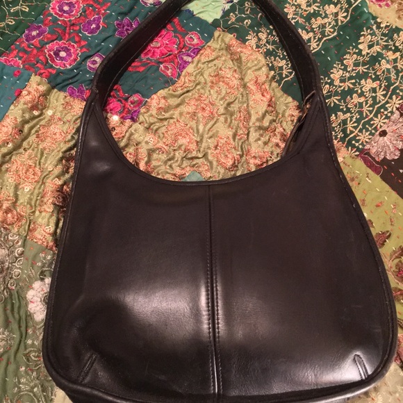 Sold🤟COACH HOBO - Picture 2 of 5